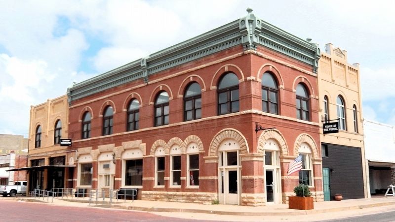 Citizens National Bank (1891) & Vestal Building (1910)<br>120 and 122 South Main Street. Click for full size. Citizens National Bank (1891) & Vestal Building (1910)<br>120 and 122 South Main Street image. Click for full size.