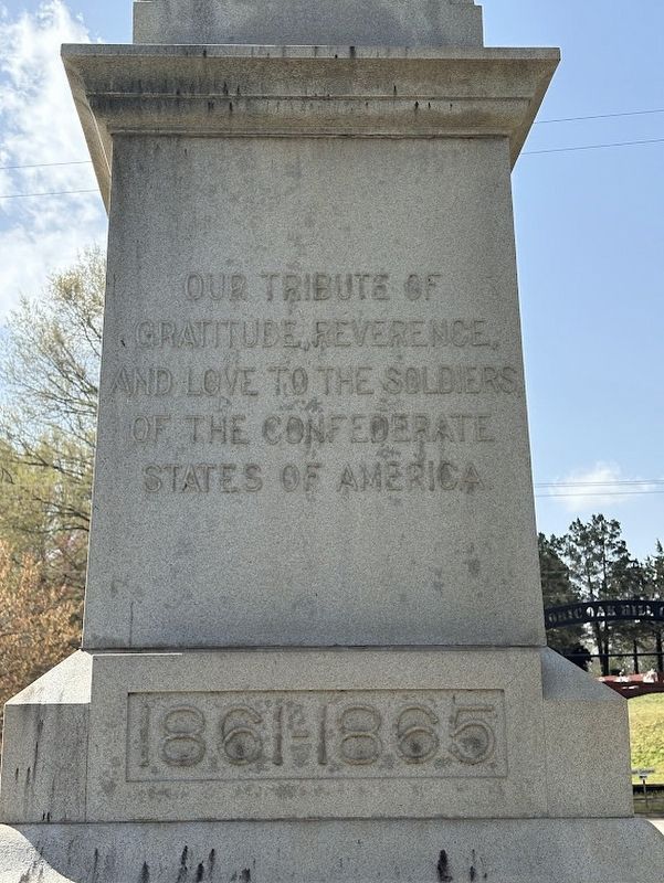 Spalding County Confederate Soldier Memorial image. Click for full size.