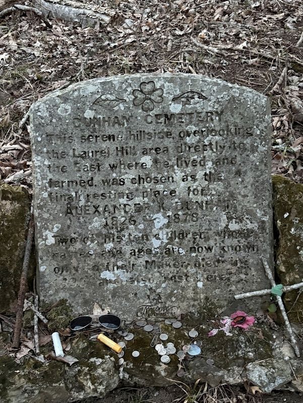 Alexander Dunham headstone image. Click for full size.