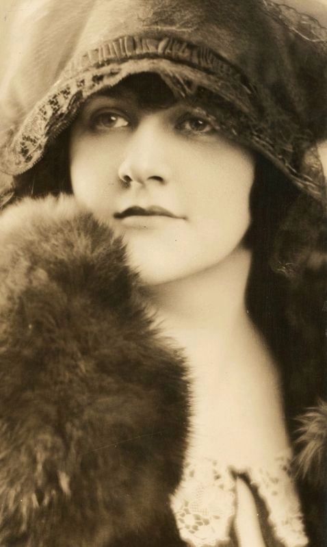 Cyrena Van Gordon. Click for full size. Cyrena Van Gordon image. Click for full size.
