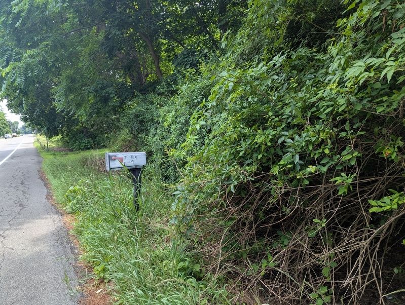 Old Cooper Inn Marker area mailbox near the marker image. Click for full size.