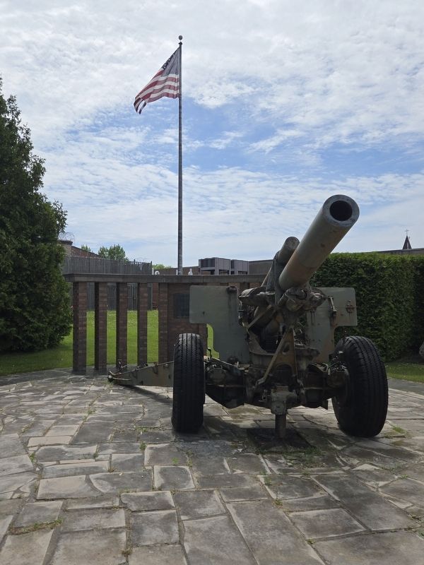 Schoolcraft County Veterans Memorial on the columns behind the cannon. Click for full size. Schoolcraft County Veterans Memorial on the columns behind the cannon image. Click for full size.