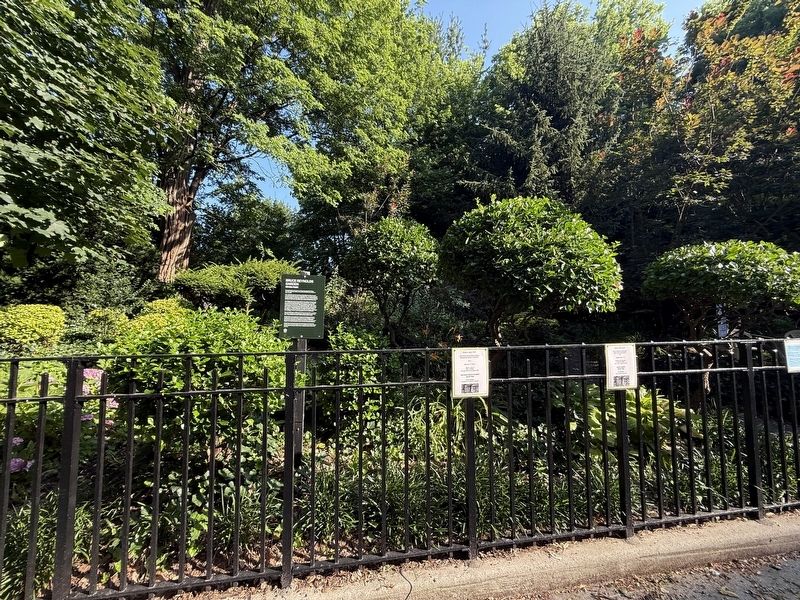 Bruce Reynolds Garden Marker image. Click for full size.
