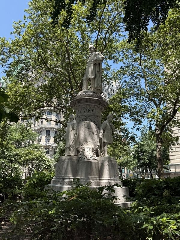 The Giuseppe Verdi Sculpture image. Click for full size.