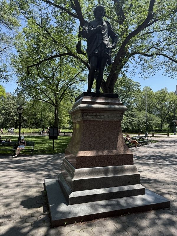 William Shakespeare Sculpture. Click for full size. William Shakespeare Sculpture image. Click for full size.