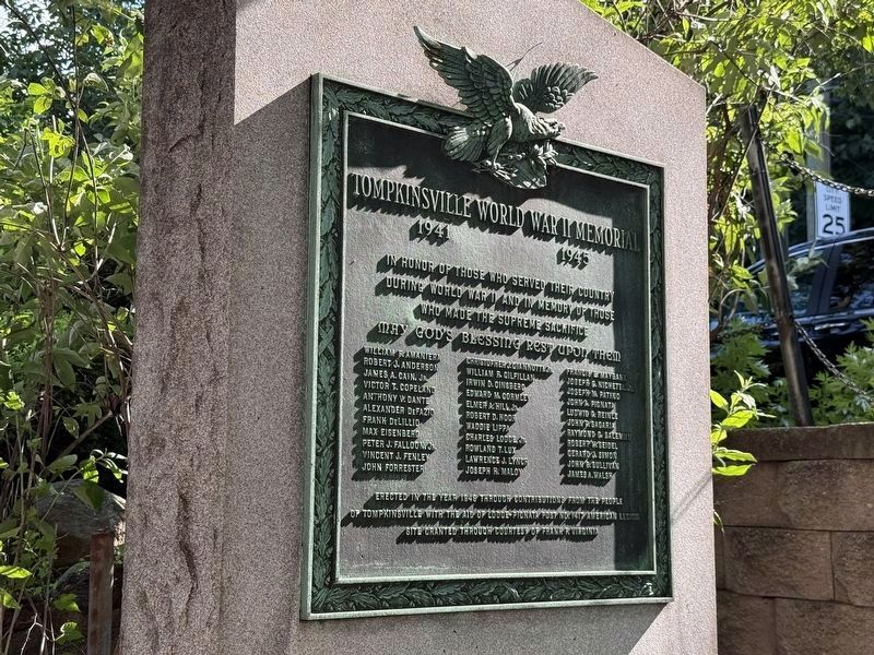 Tompkinsville World War II Memorial image. Click for full size.
