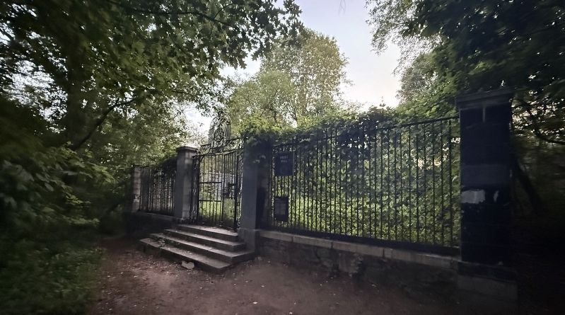 The walled and fenced burial ground on Vault Hill. Click for full size. The walled and fenced burial ground on Vault Hill image. Click for full size.