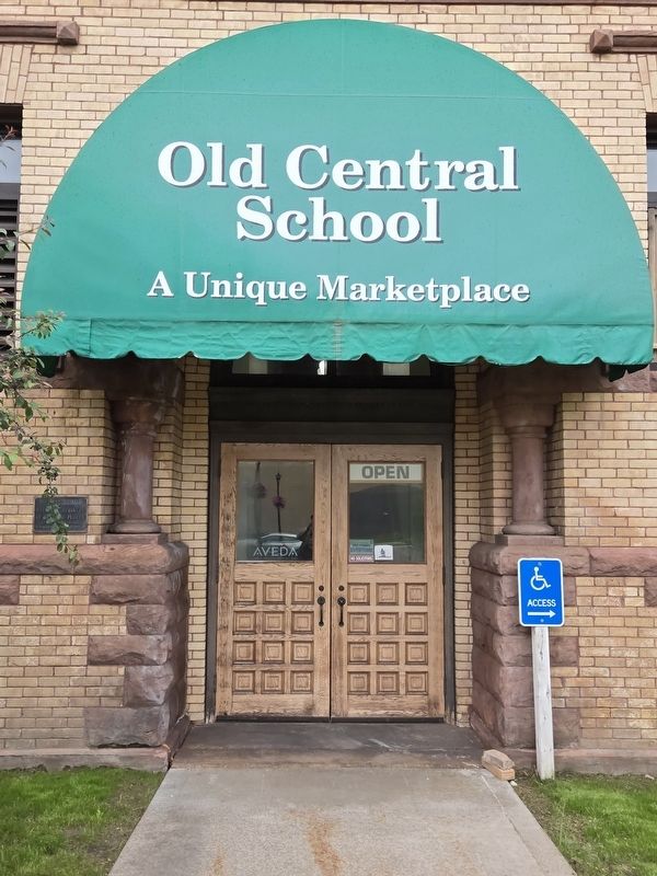 Central School Marker to the left of the east entrance to the building image. Click for full size.