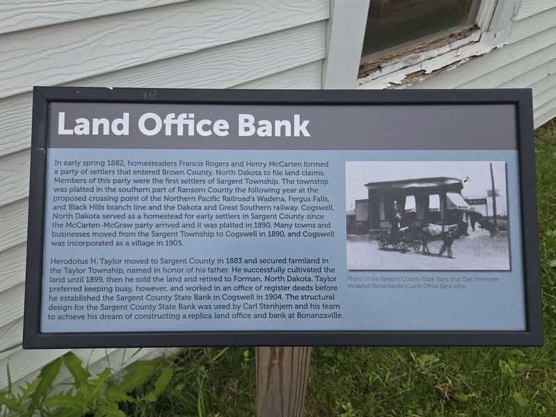 Land Office Bank Marker image. Click for full size.