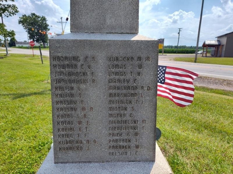 Colebrook World War II Memorial image. Click for full size.