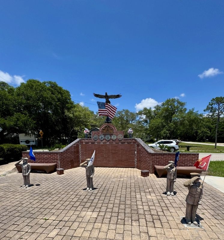 Carrabelle Veterans Memorial image. Click for full size.