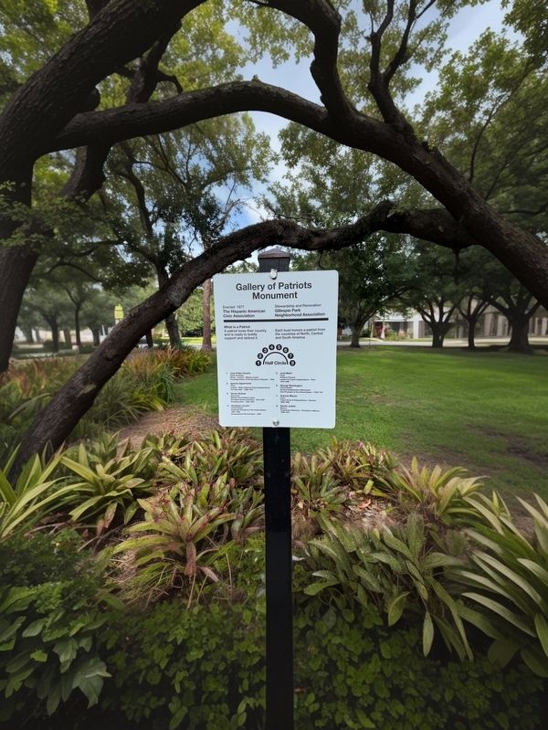 Gallery of Patriots Monument (Half Circle) image. Click for full size.