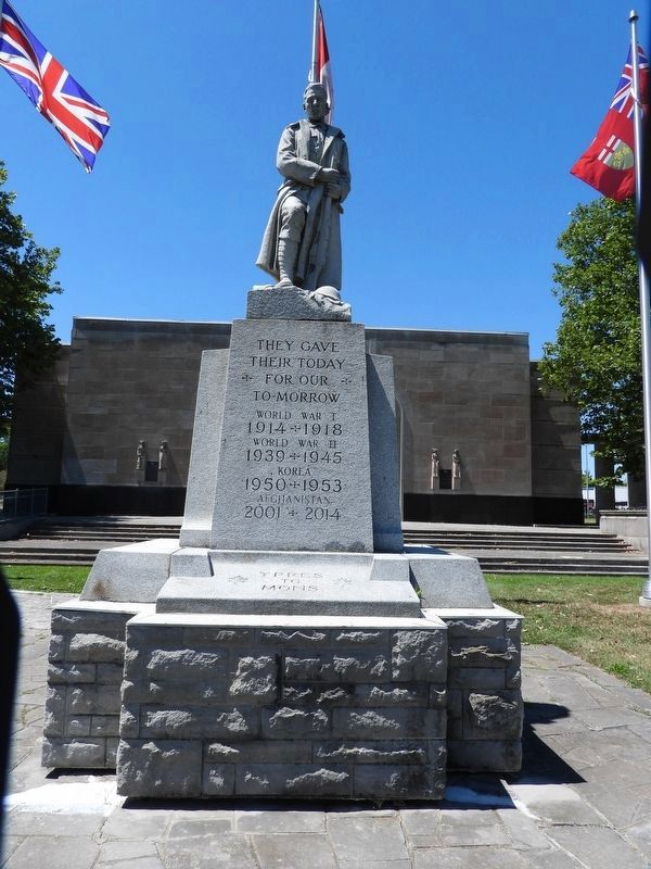 Fort Erie Cenotaph - Marker (east side). Click for full size. Fort Erie Cenotaph - Marker (east side) image. Click for full size.