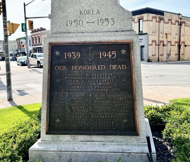 Hanover Cenotaph [south side] image. Click for full size.