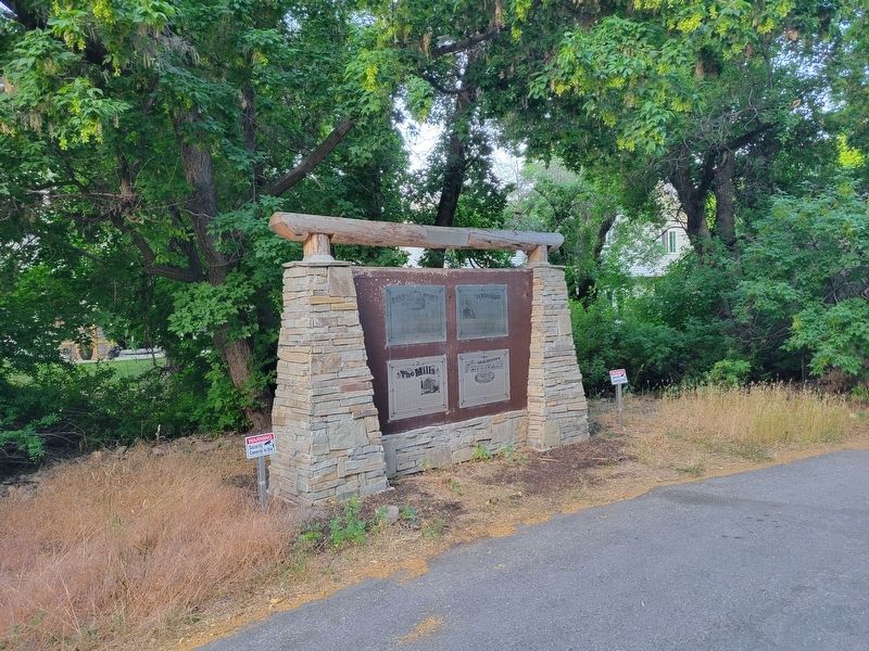 Farr's Fort / The Mills / Lorin Farr Marker. Click for full size. Farr's Fort / The Mills / Lorin Farr Marker image. Click for full size.