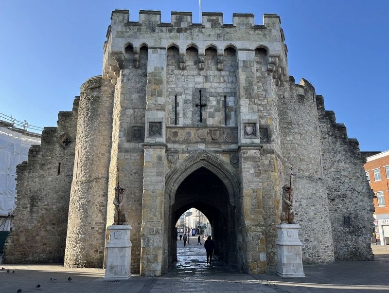 Bargate and Guildhall Marker, on right image. Click for full size.