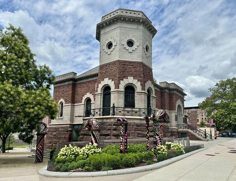 Croton Aqueduct 135th Street Gatehouse - view from east image. Click for full size.