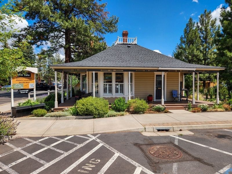 Hardy Allen House. Click for full size. Hardy Allen House image. Click for full size.