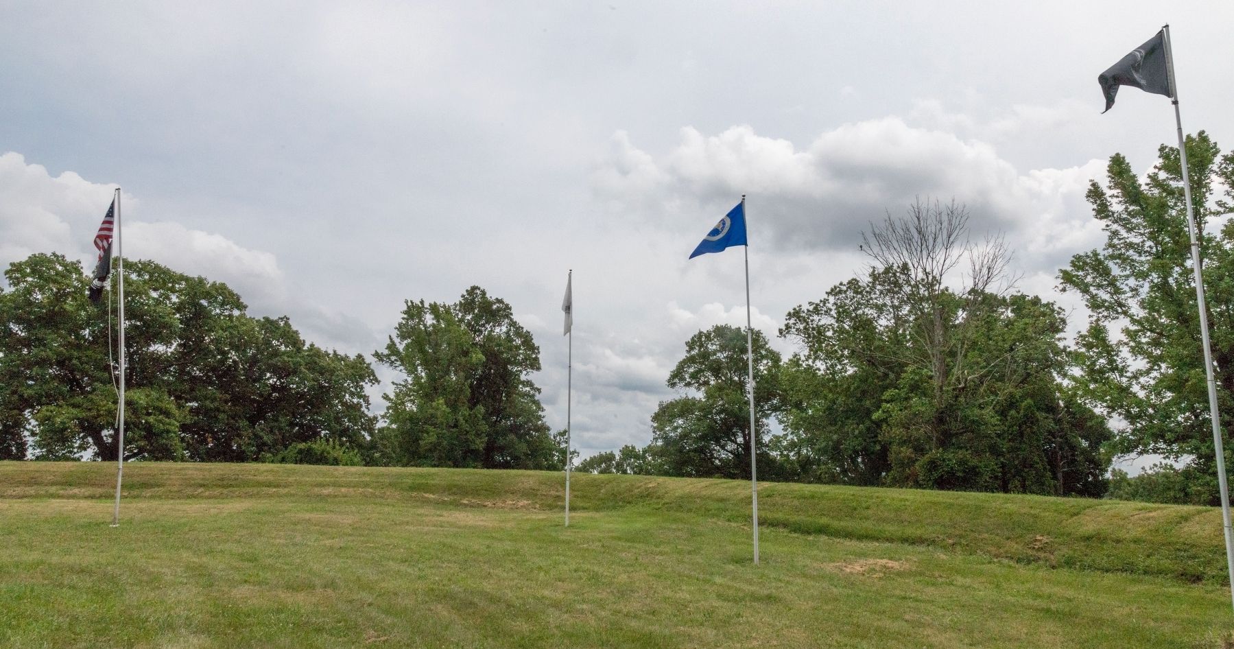 Shaler Battery Earthworks image. Click for full size.