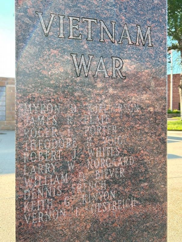 Vietnam War side of Pillar image. Click for full size.