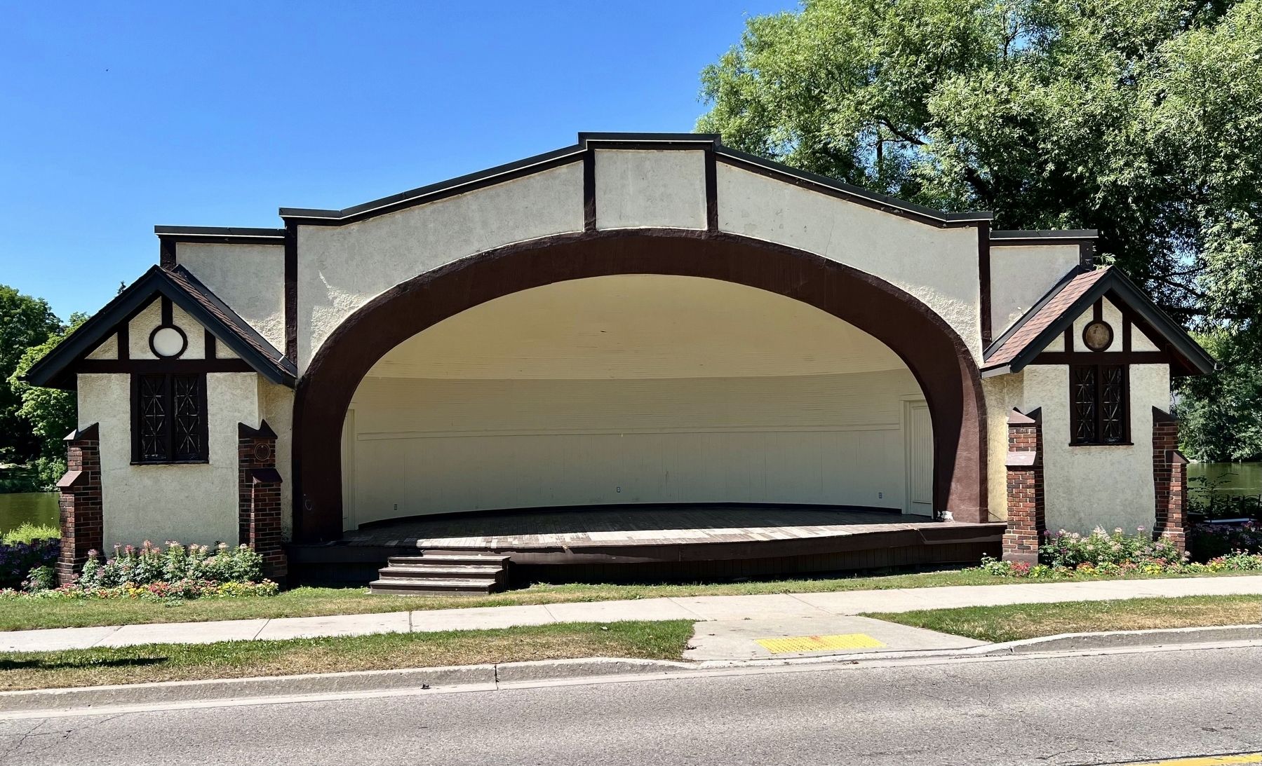 The Stratford Bandshell in 2025 image. Click for full size.