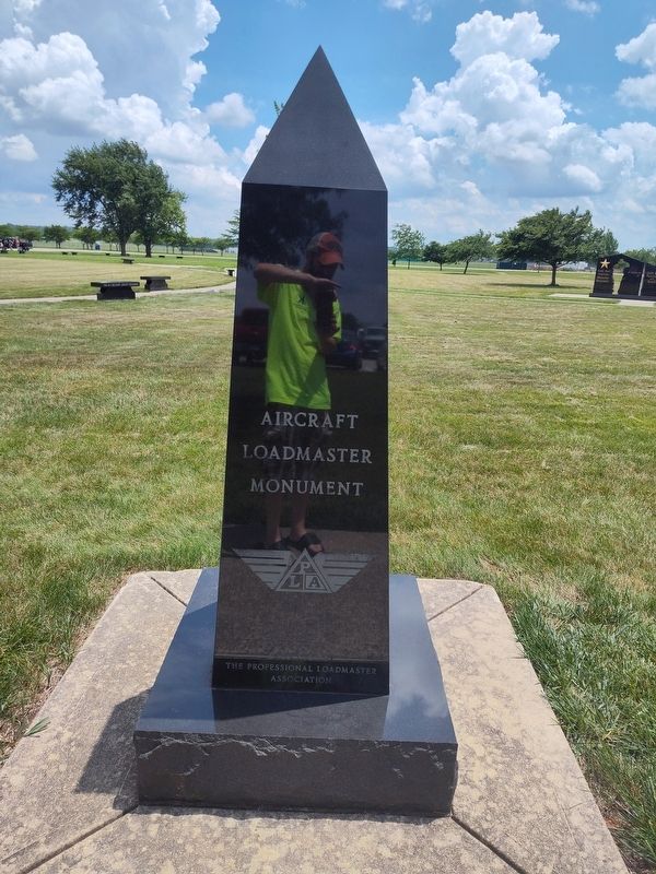 Aircraft Loadmaster Monument Marker image. Click for full size.