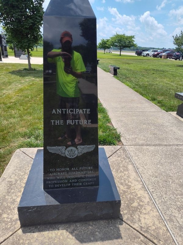 Aircraft Loadmaster Monument image. Click for full size.