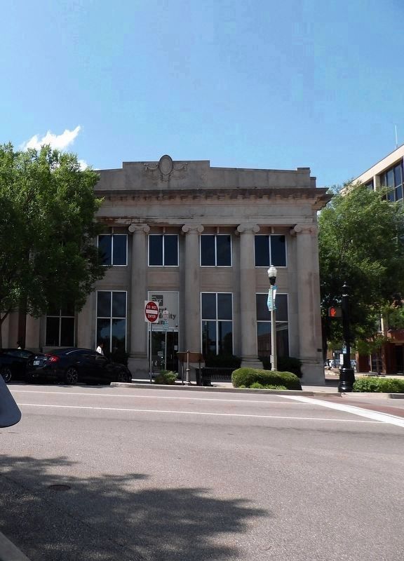 Norman's �Bank Corner� image. Click for full size.