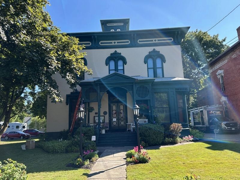 John Wells Pratt House. Click for full size. John Wells Pratt House image. Click for full size.