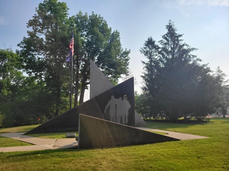 Maine Vietnam Veterans Memorial. Click for full size. Maine Vietnam Veterans Memorial image. Click for full size.