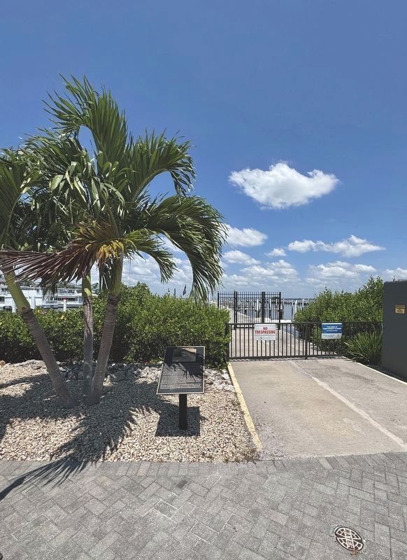 The Maud Street Dock Marker image. Click for full size.
