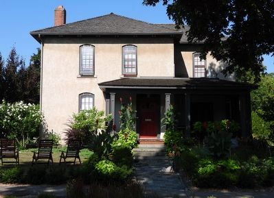 The Calcott-Walker House 1875 - Marker in context image. Click for full size.