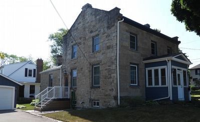 Carroll-Tracy House image. Click for full size.