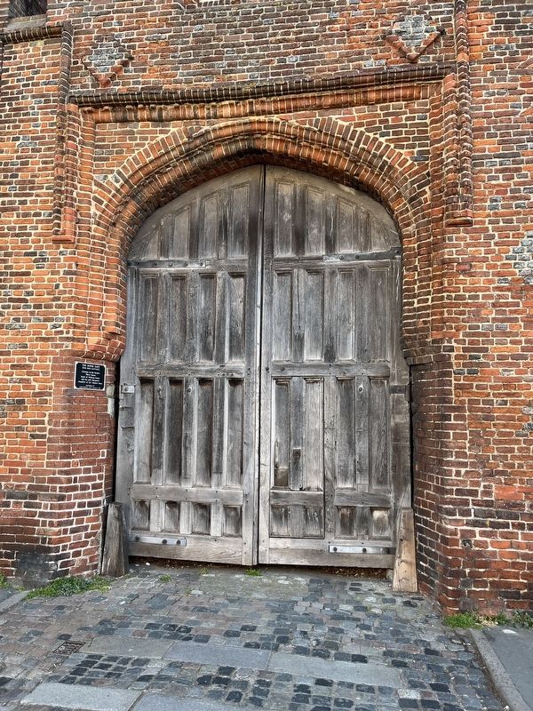 The Roper Gate Marker image. Click for full size.