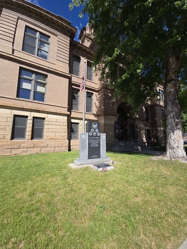 Lest We Forget Memorial in front of the Lawrence County Courthouse image. Click for full size.