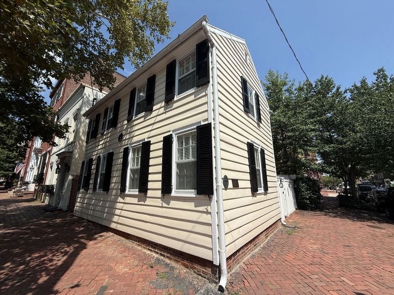 George Washington's Tenement House Marker image. Click for full size.