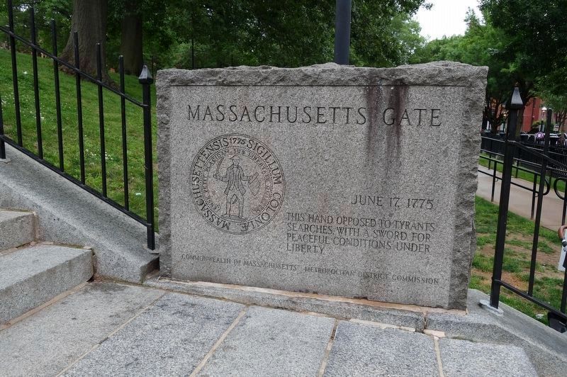 Massachusetts Gate Marker image. Click for full size.