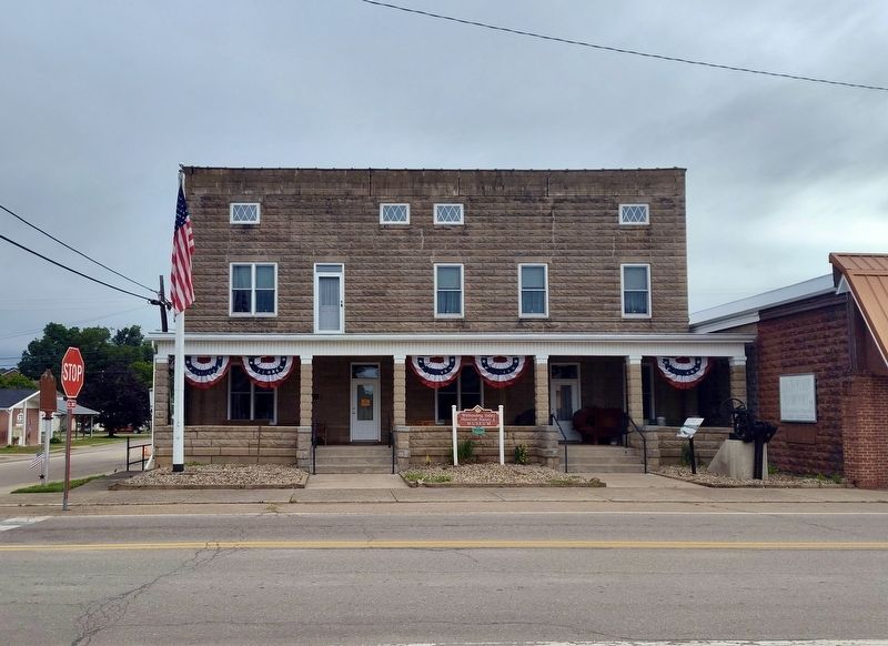 Warsaw Hotell (Walhonding Valley Historical Society & Museum) image. Click for full size.