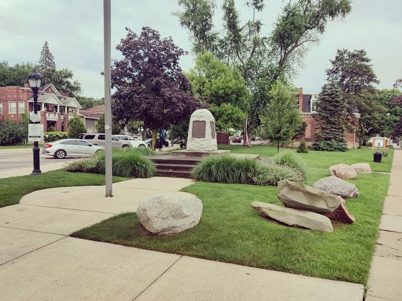 Farmington War Memorial image. Click for full size.