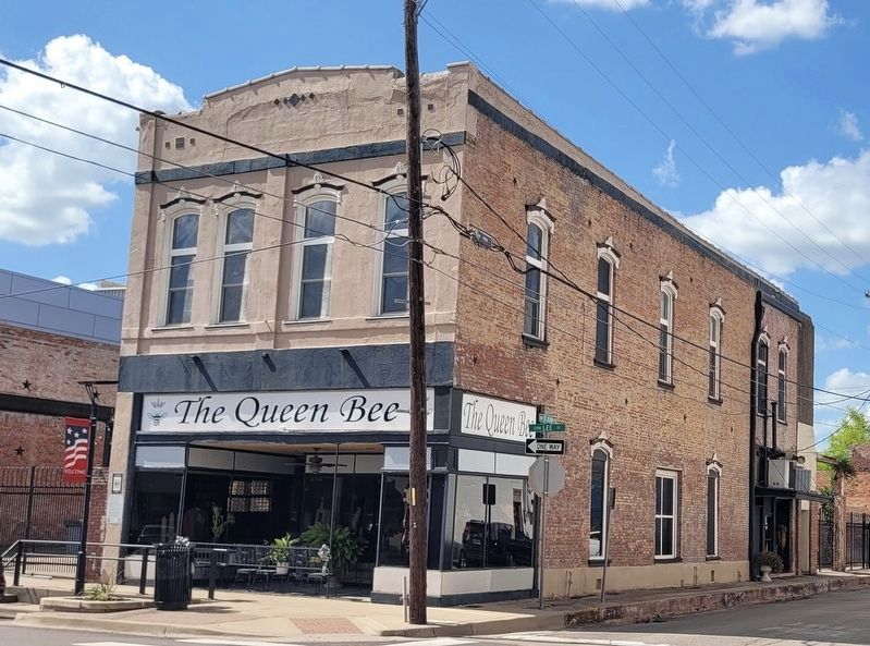 The marker is located on the left corner of the building. Click for full size. The marker is located on the left corner of the building image. Click for full size.