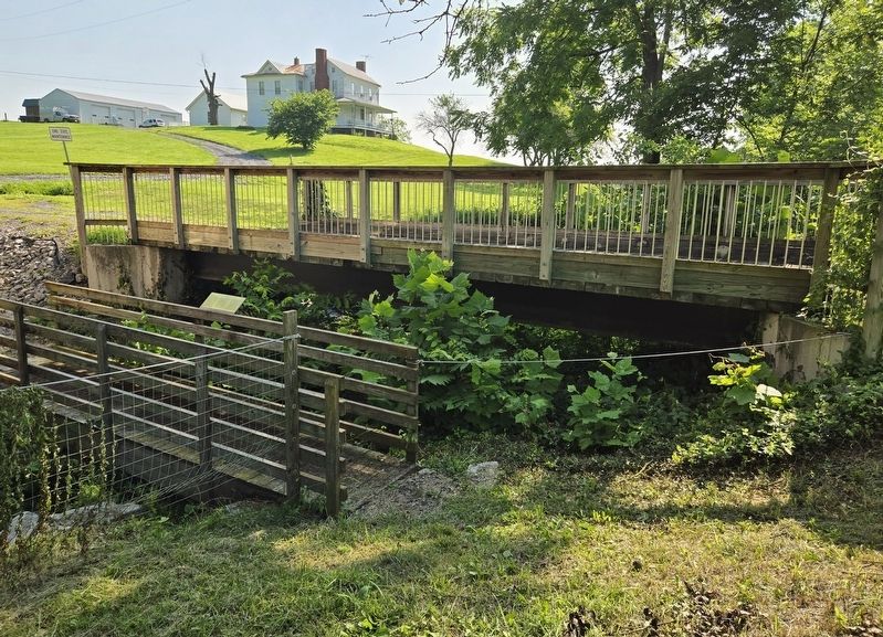 Historic Bridge and Marker image. Click for full size.
