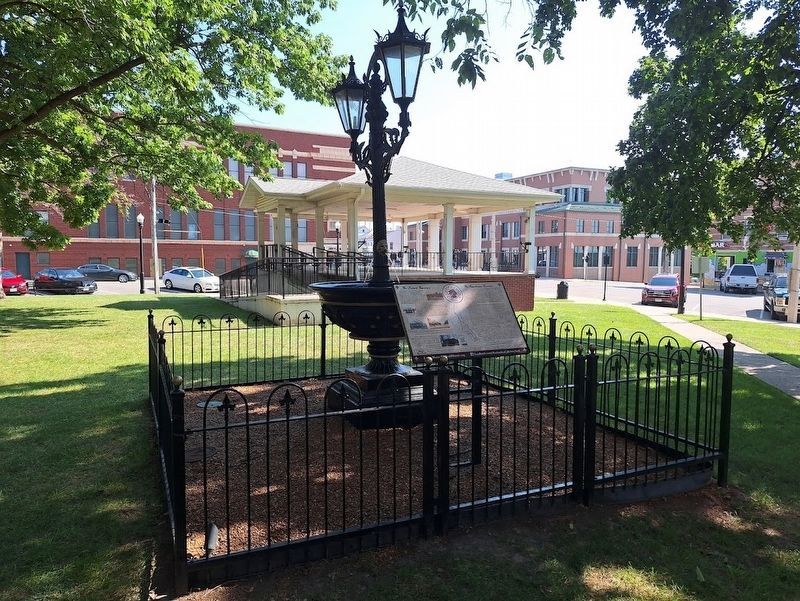 The Ziebold Fountain / The Courthouse Cannon Marker image. Click for full size.