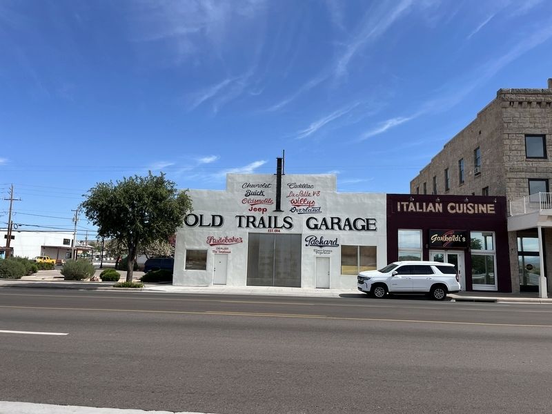 Old Trails Garage Marker image. Click for full size.