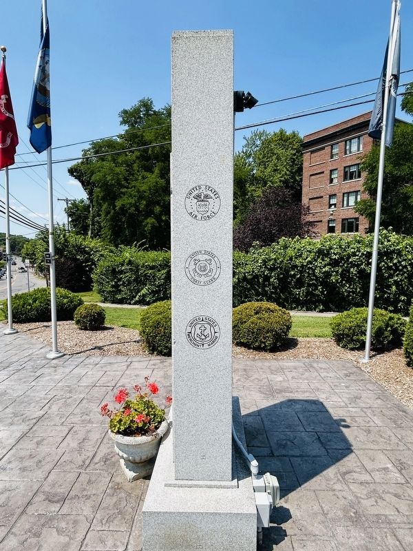 Veterans Memorial image. Click for full size.