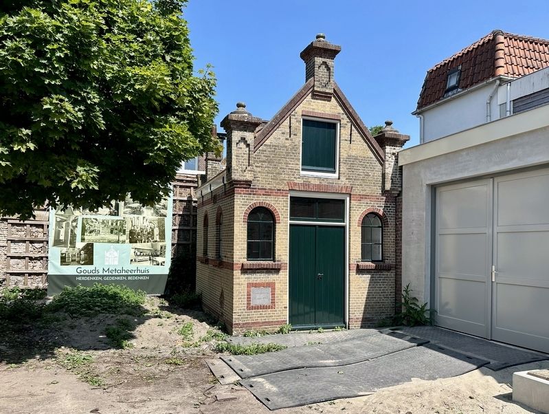 Metaheerhuis / Tahara (Ritual Washing) House. Click for full size. Metaheerhuis / Tahara (Ritual Washing) House image. Click for full size.