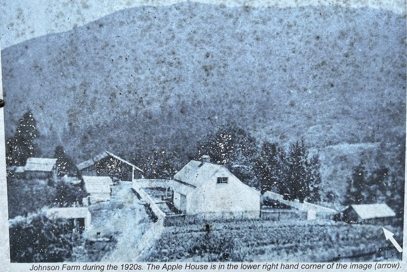 Johnson Farm Apple House Photo image. Click for full size.