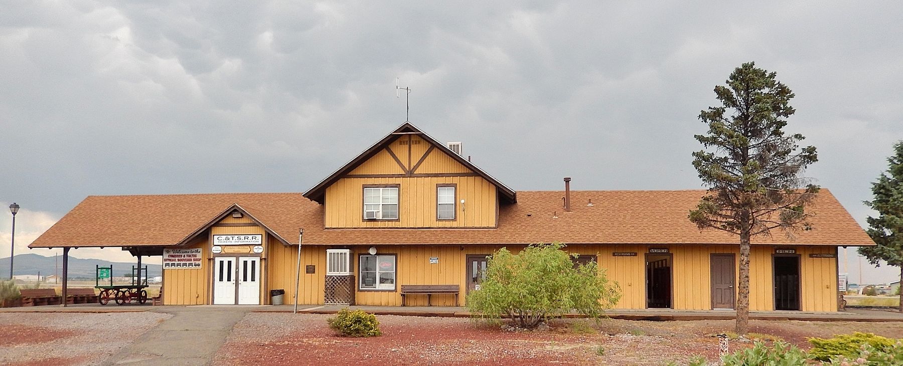 Antonito Railroad Depot (<i>front/east elevation</i>). Click for full size. Antonito Railroad Depot (<i>front/east elevation</i>) image. Click for full size.