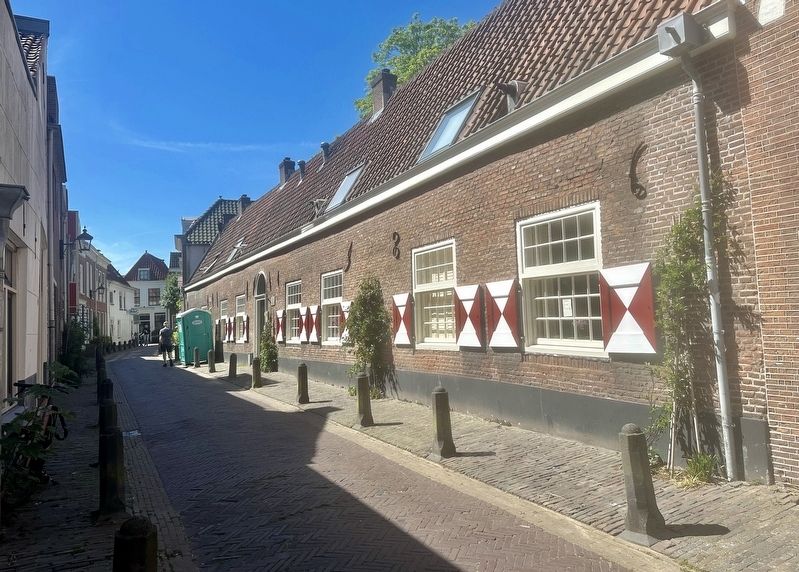 Brouwershofje / Brewers Almshouse Marker image. Click for full size.