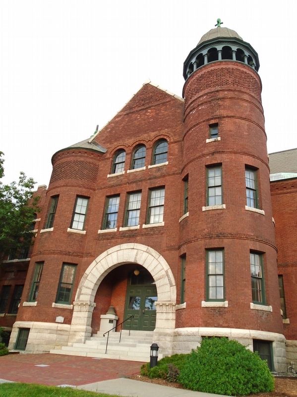 Spaulding Grade School and Original Bell image. Click for full size.
