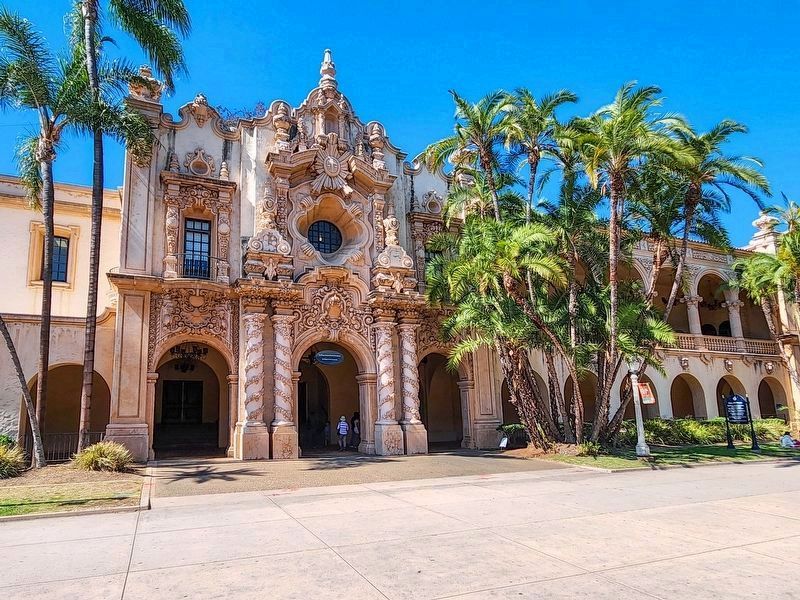 Casa del Prado Building image. Click for full size.